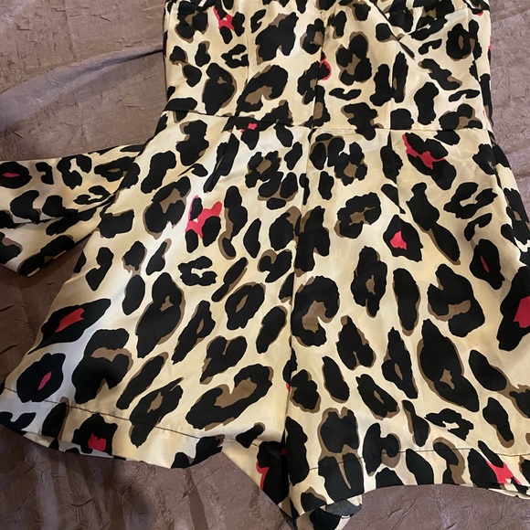 Leopard strapless skort and jumpsuit - Picture 3 of 4